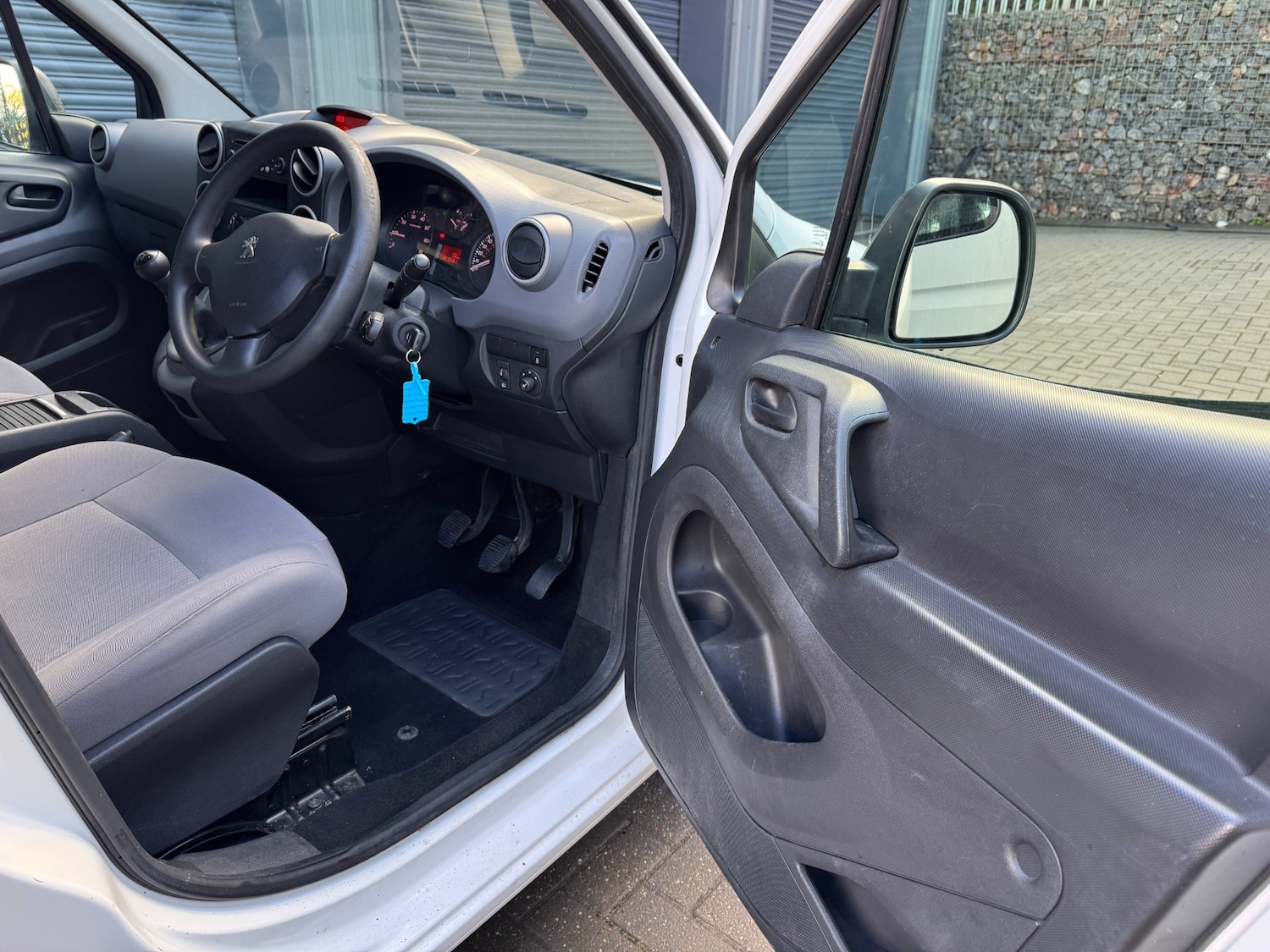 Used Peugeot Partner 2016 for sale - 77288820: Photo 9