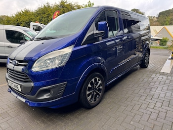 Used Ford Tourneo Custom 2017 for sale - 78252676: Photo