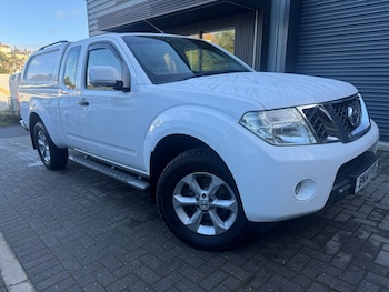 Nissan - Navara
