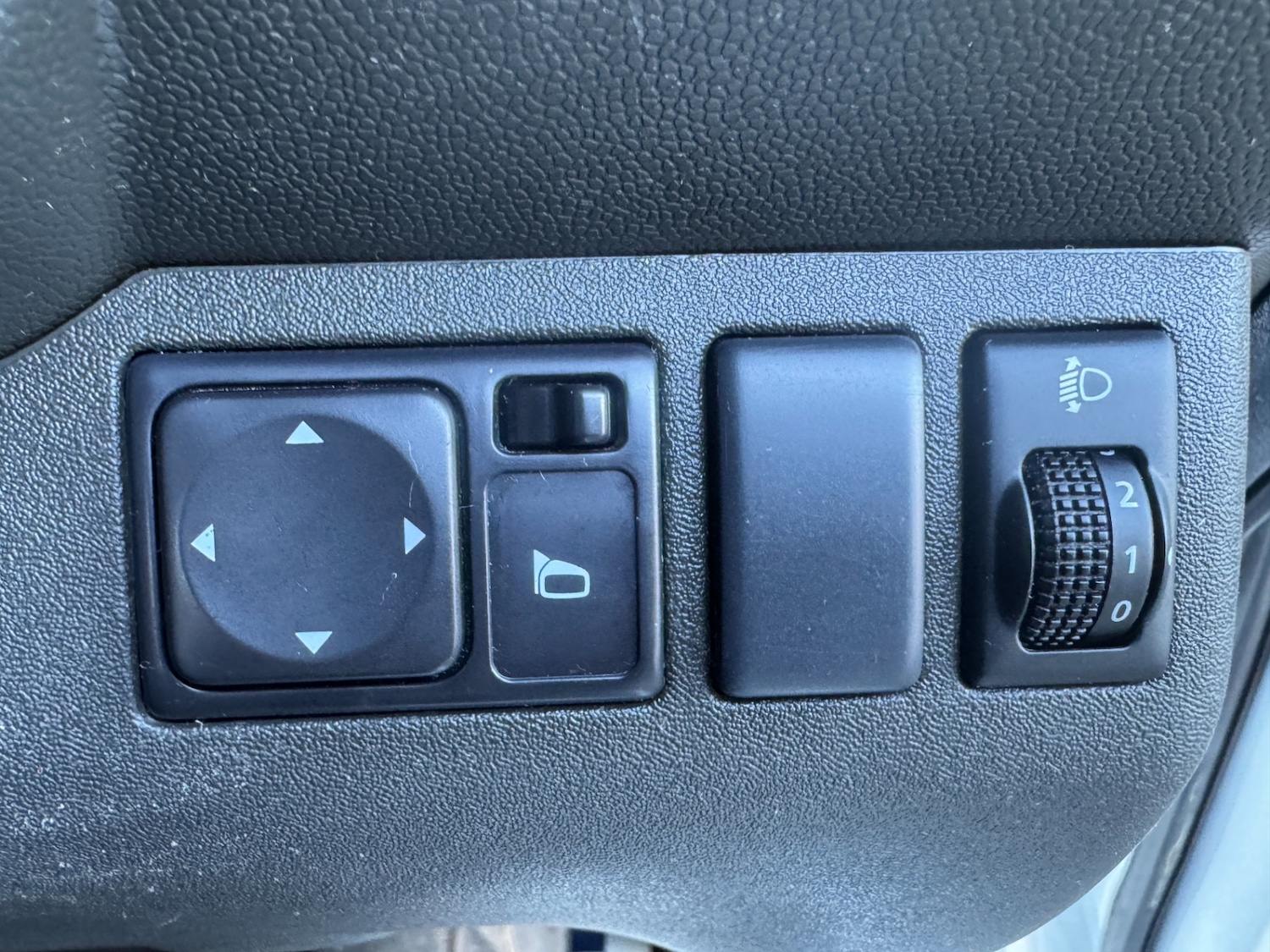 Used Nissan Navara 2014 for sale - 76364030: Photo 24