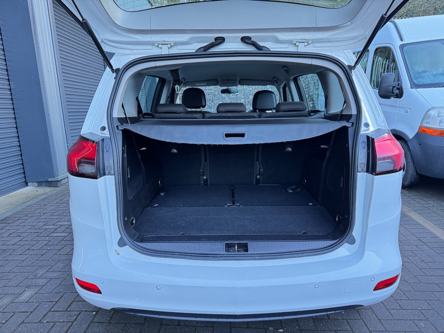 Used Vauxhall Zafira 2017 for sale - 77350741: Photo 13