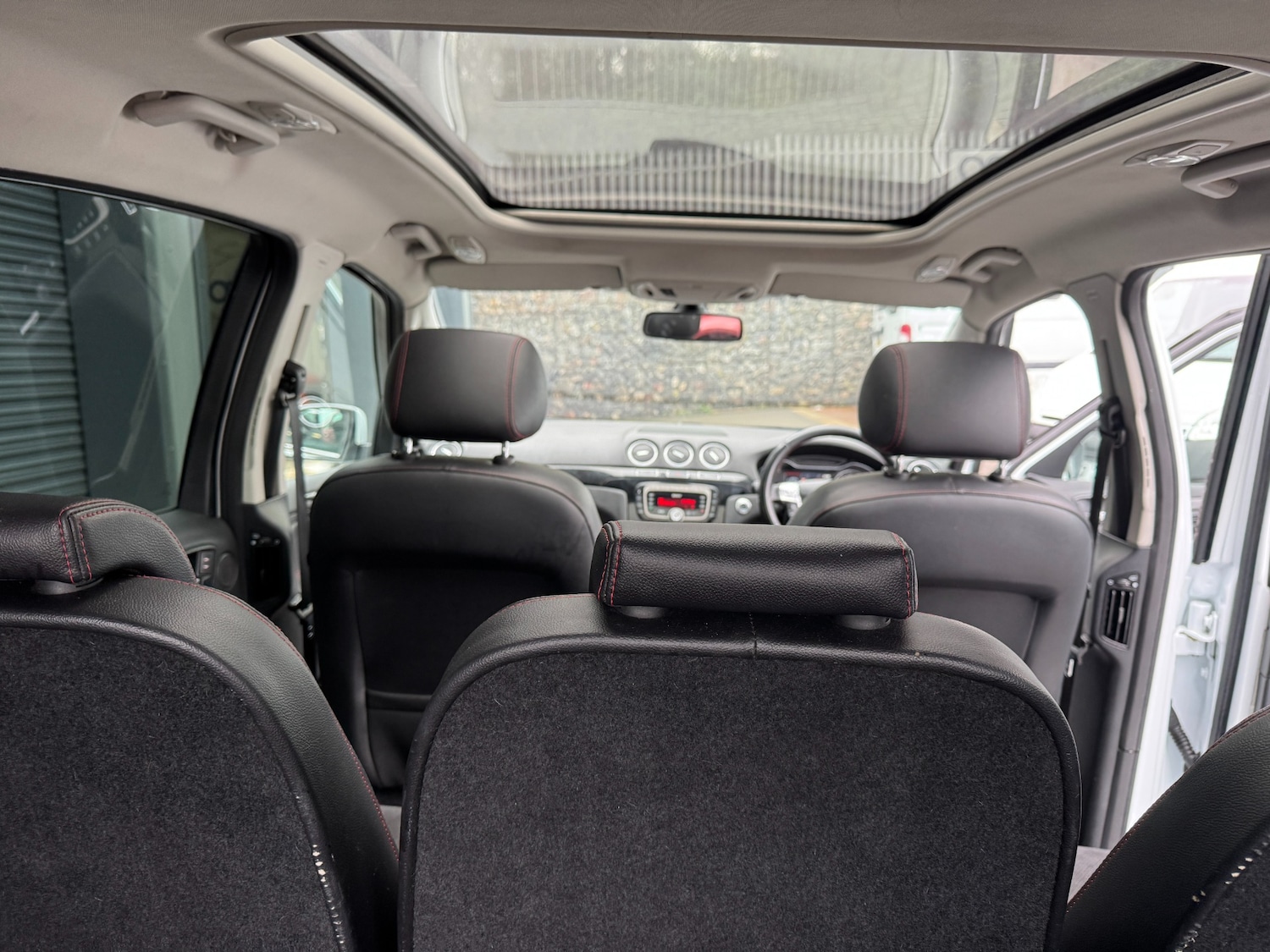 Used Ford S-Max 2013 for sale - 77846520: Photo 14