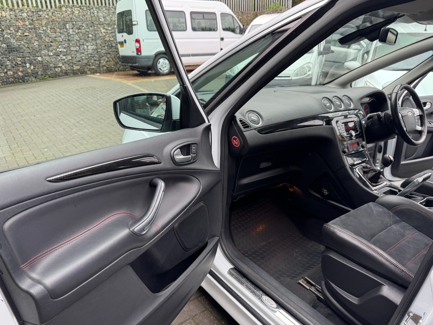 Used Ford S-Max 2013 for sale - 77846520: Photo 17