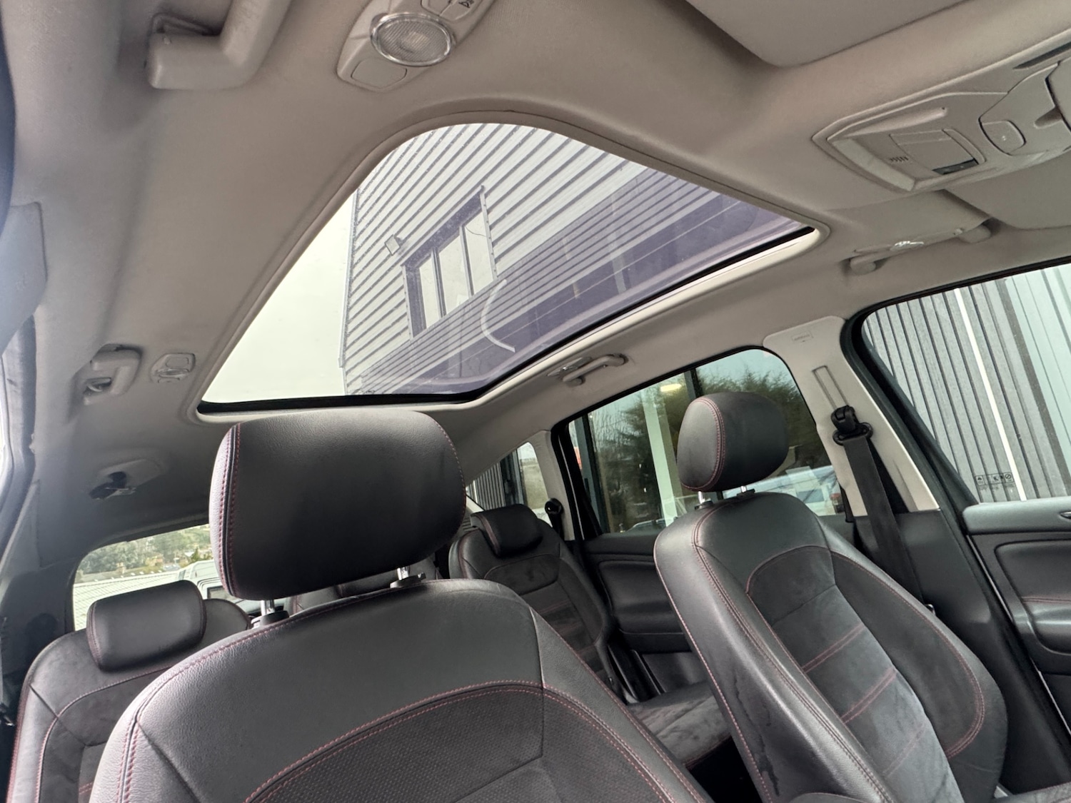 Used Ford S-Max 2013 for sale - 77846520: Photo 21