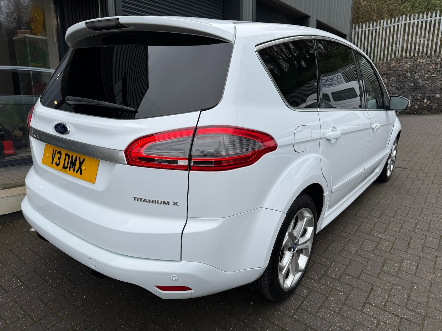 Used Ford S-Max 2013 for sale - 77846520: Photo 7