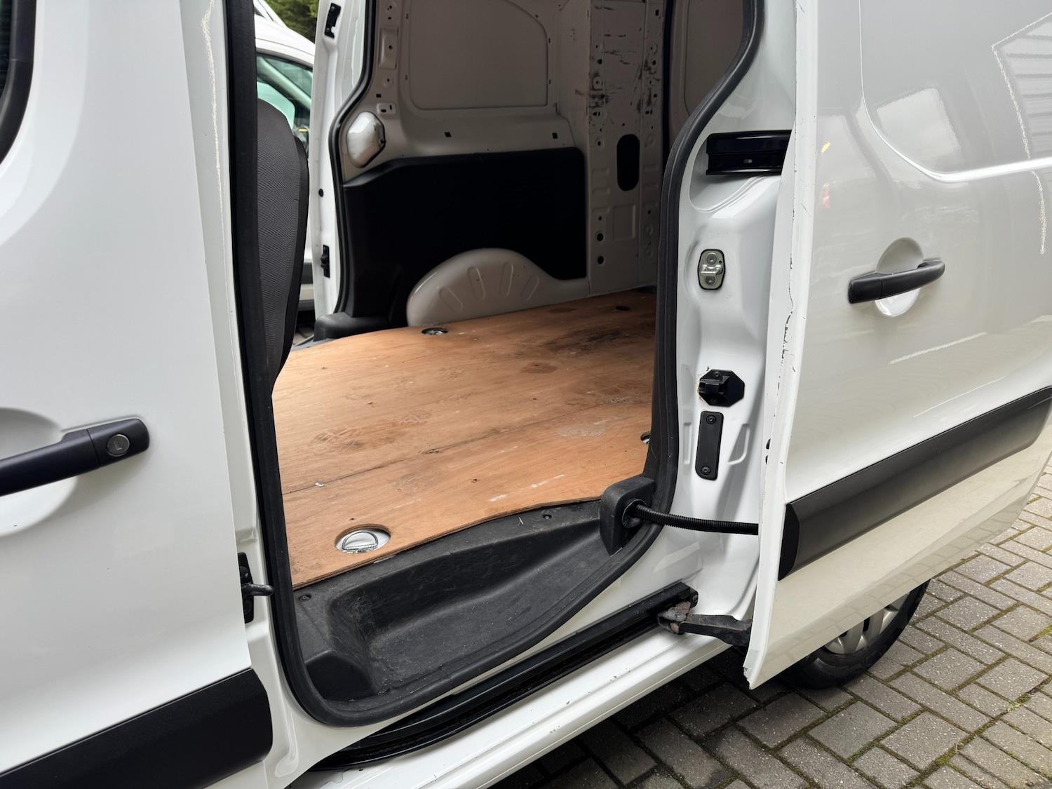 Used Peugeot Partner 2016 for sale - 77548678: Photo 14