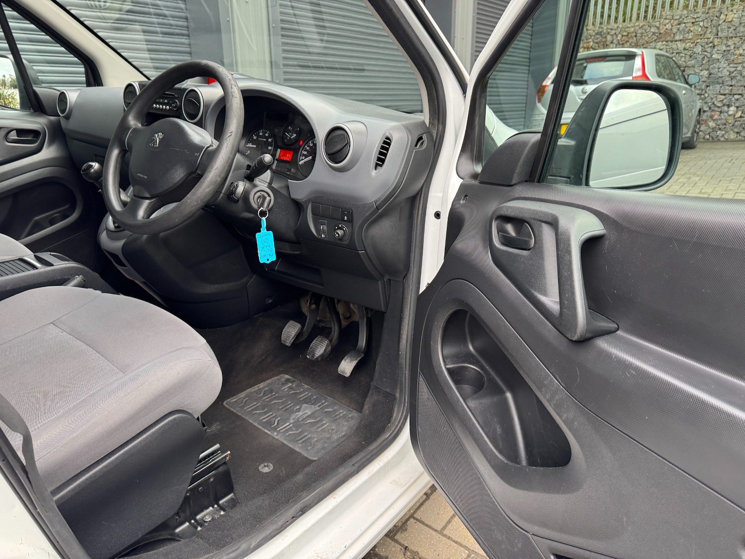 Used Peugeot Partner 2016 for sale - 77548678: Photo 9