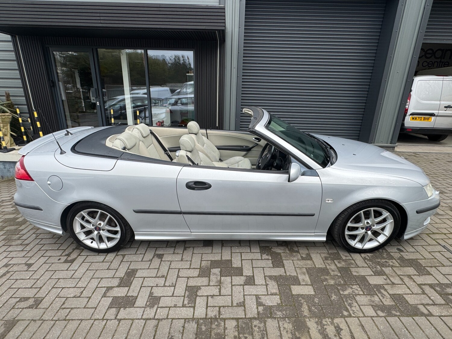 Used Saab 9-3 2004 for sale - 78140032: Photo 9