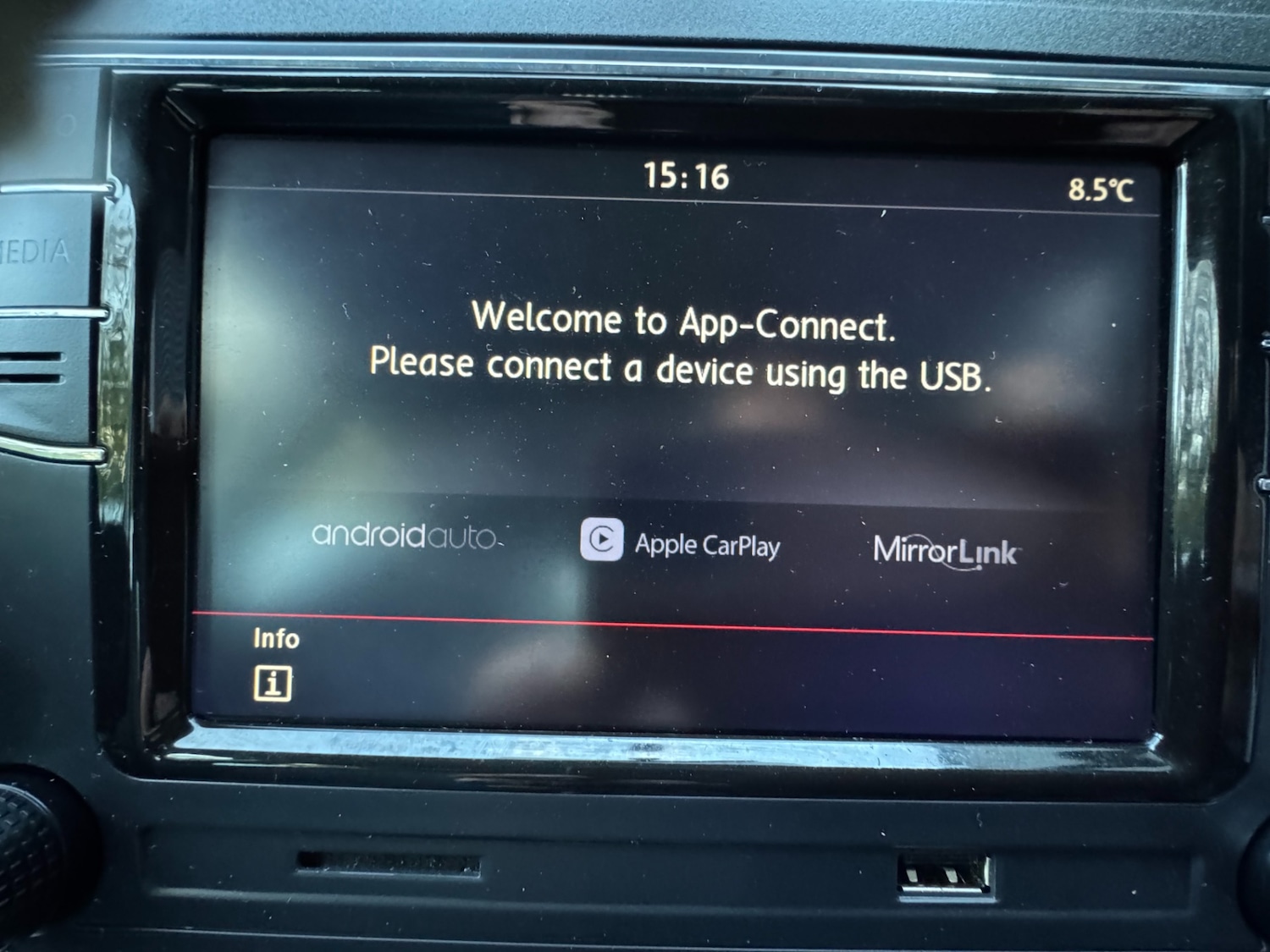 Used Volkswagen Caddy Life 2015 for sale - 76600144: Photo 24