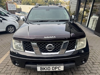 Used Nissan Navara 2010 for sale - 76145772: Photo 2