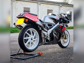 Used Honda VFR400 1996 for sale - bike-78292284: Photo