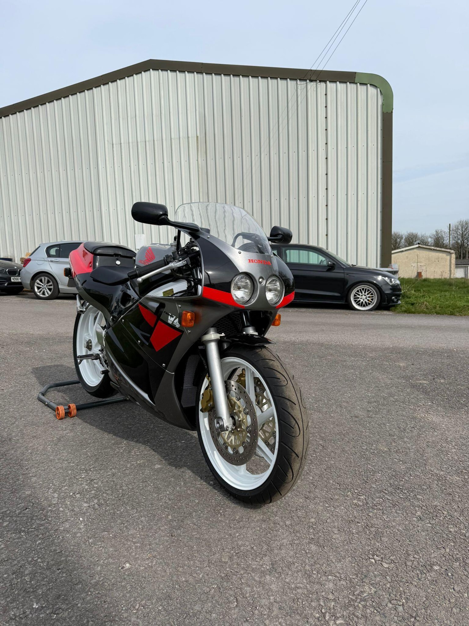 Used Honda VFR400 1996 for sale - 78292284: Photo 3