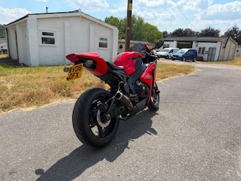 Used Honda CBR1000RR Fireblade 2008 for sale - bike-79212086: Photo