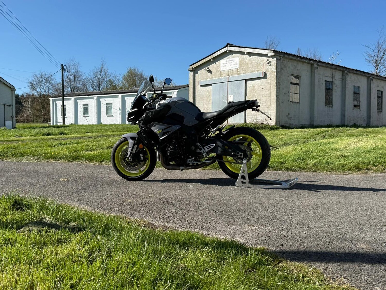 Yamaha MT-10