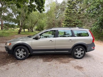 Used Volvo XC70 2011 for sale - 79361889: Photo