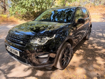 Used Land Rover Discovery Sport 2018 for sale - 79484782: Photo