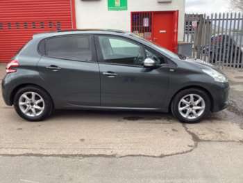 Used Peugeot 208 2015 for sale - 74413475: Photo