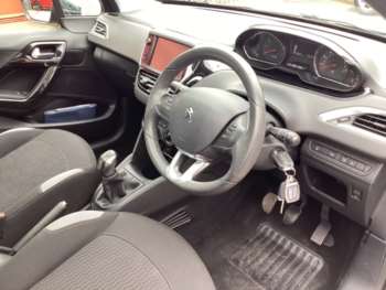 Used Peugeot 208 2015 for sale - 74413475: Photo