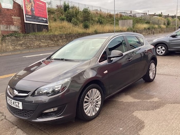 Used Vauxhall Astra 2015 for sale - 75731241: Photo