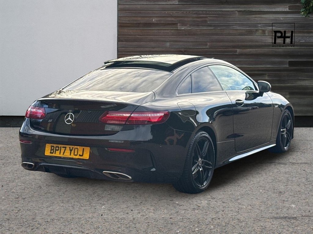 Used Mercedes-Benz E Class 2017 for sale - 76900550: Photo 3