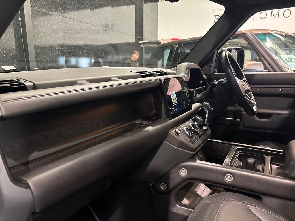 Used Land Rover Defender 2022 for sale - 78110405: Photo 11