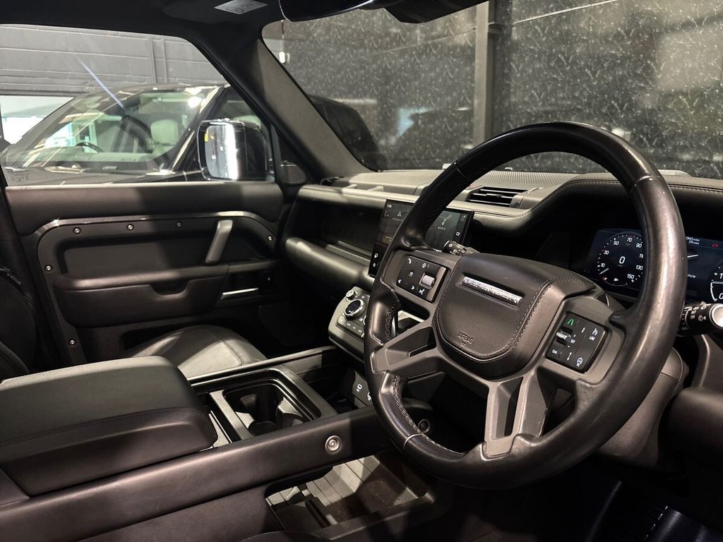 Used Land Rover Defender 2022 for sale - 78110405: Photo 2