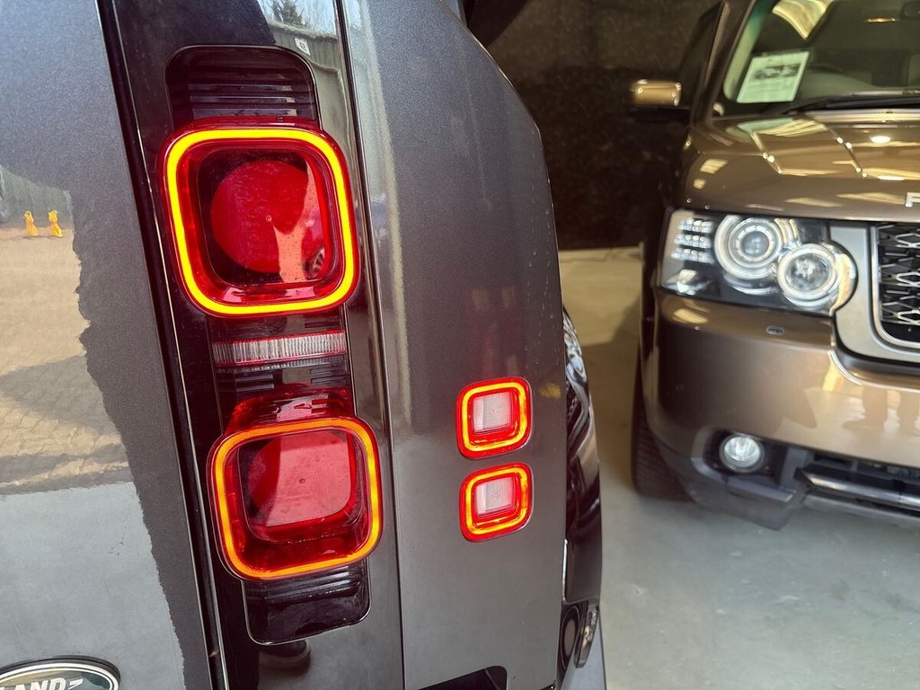 Used Land Rover Defender 2022 for sale - 78110405: Photo 32