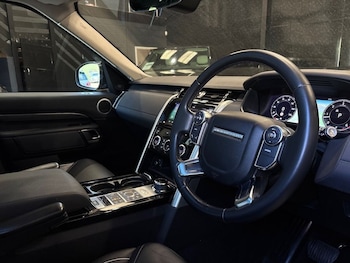 Used Land Rover Discovery 2018 for sale - 78330912: Photo