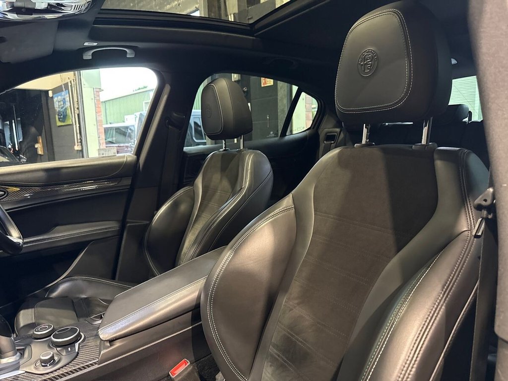 Used Alfa Romeo Stelvio 2018 for sale - 77850288: Photo 17