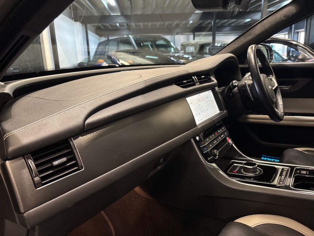 Used Jaguar XF 2019 for sale - 78110964: Photo 11