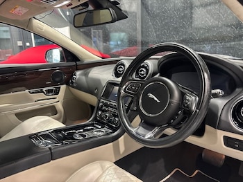 Used Jaguar XJ 2016 for sale - 75692827: Photo