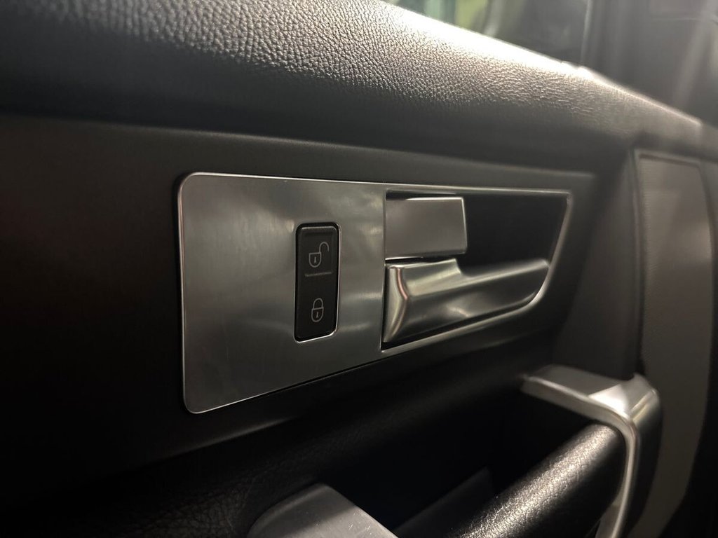 Used Land Rover Discovery 2016 for sale - 76582176: Photo 21