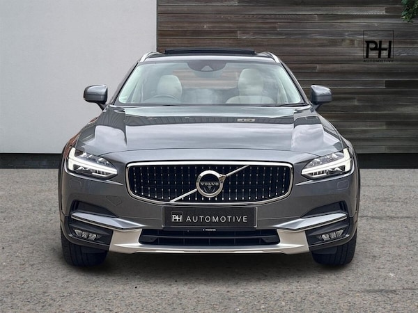 Used Volvo V90 2020 for sale - 76313063: Photo 10