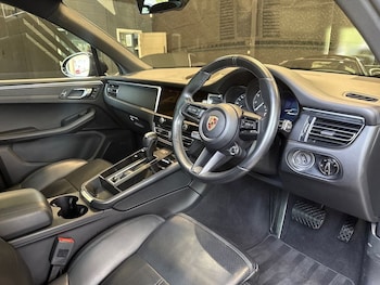 Used Porsche Macan 2023 for sale - 79288375: Photo