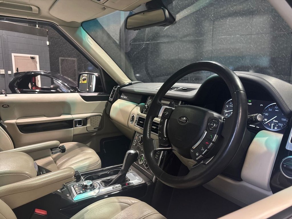 Used Land Rover Range Rover 2011 for sale - 77263352: Photo 2