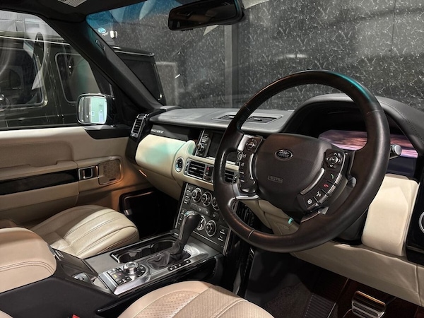 Used Land Rover Range Rover 2010 for sale - 76235408: Photo 2