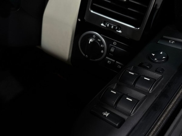Used Land Rover Range Rover 2010 for sale - 76235408: Photo 43