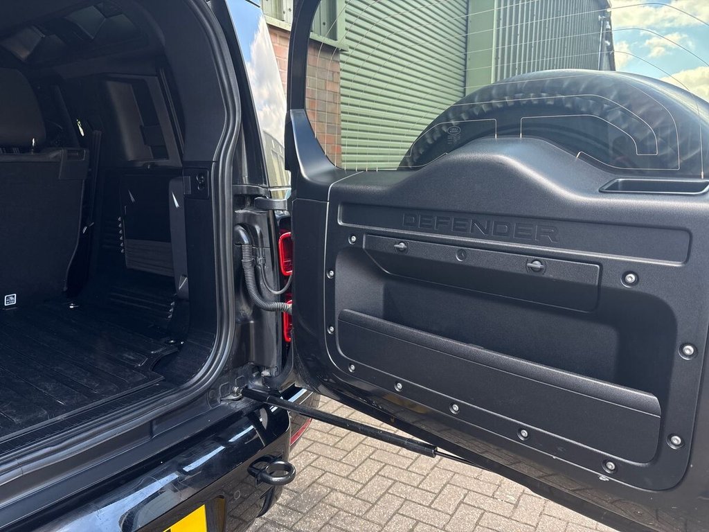 Used Land Rover Defender 2023 for sale - 78110142: Photo 29