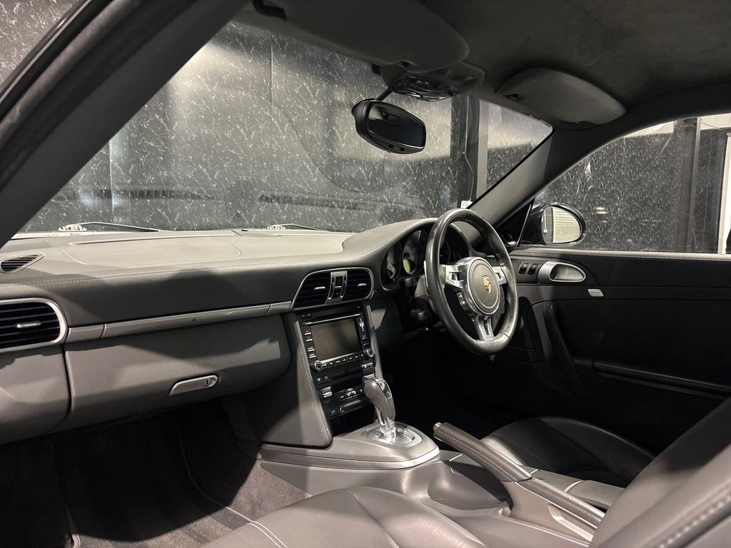 Used Porsche 911 2011 for sale - 76279496: Photo 12