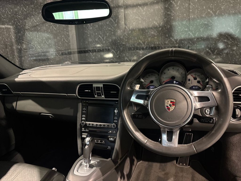 Used Porsche 911 2011 for sale - 76279496: Photo 15