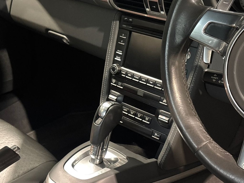 Used Porsche 911 2011 for sale - 76279496: Photo 32