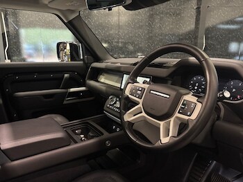 Used Land Rover Defender 2023 for sale - 78272260: Photo