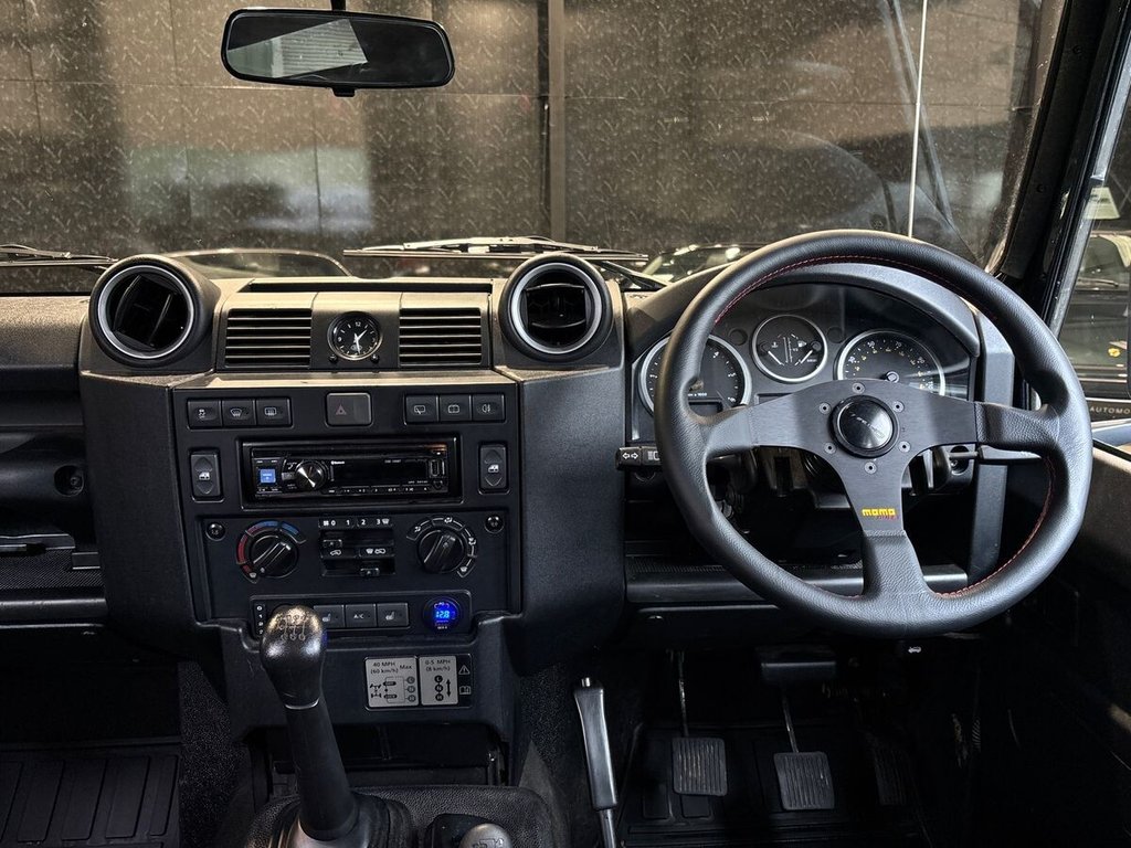 Used Land Rover Defender 2015 for sale - 76711586: Photo 14