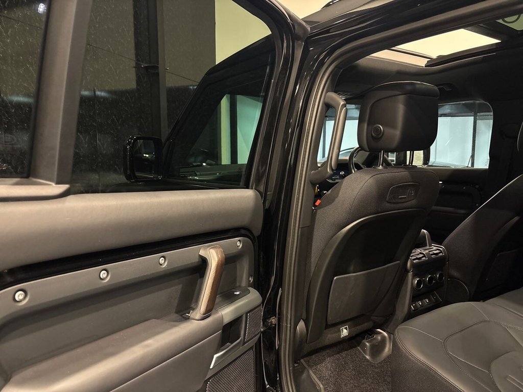 Used Land Rover Defender 2021 for sale - 77477571: Photo 32