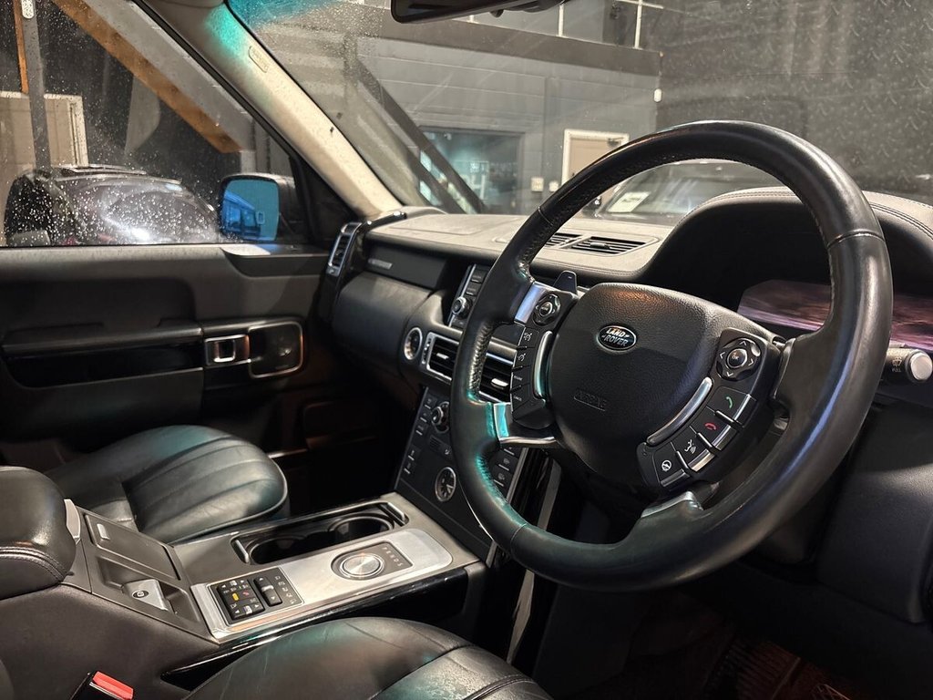 Used Land Rover Range Rover 2010 for sale - 76768243: Photo 2