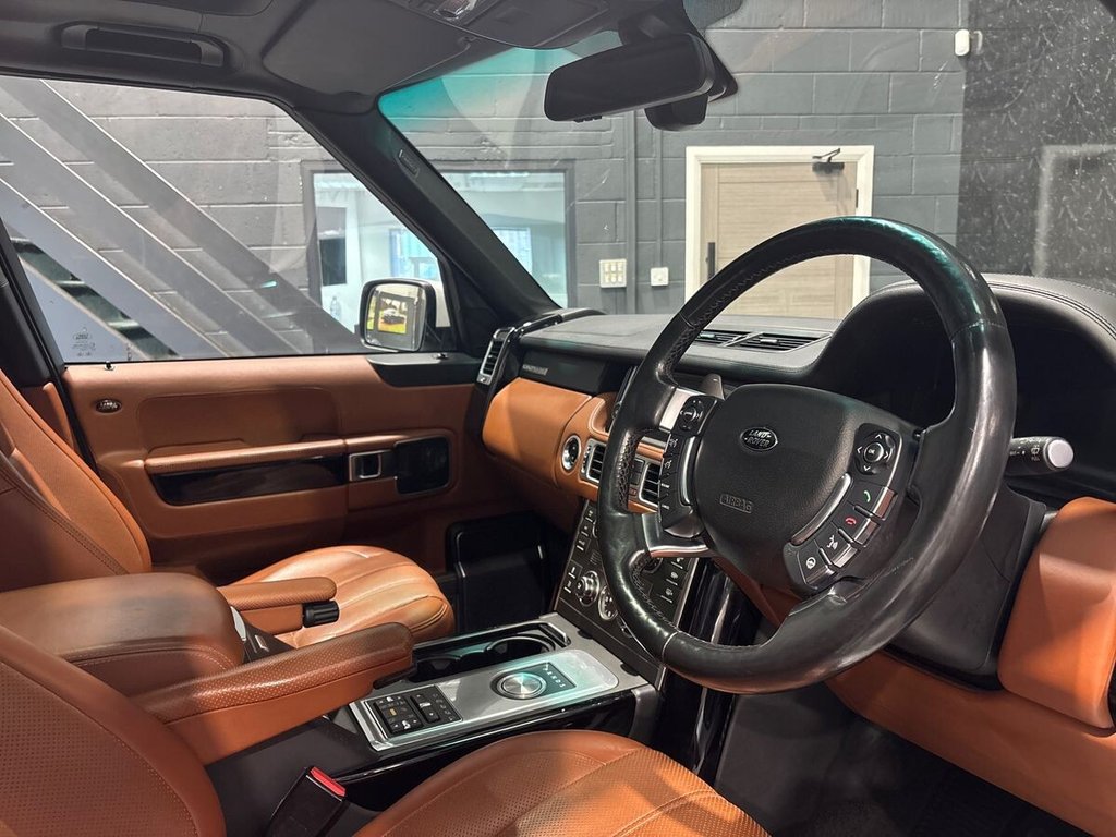Used Land Rover Range Rover 2010 for sale - 76642069: Photo 2
