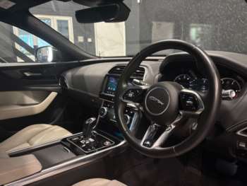 Used Jaguar XE 2020 for sale - 74982820: Photo