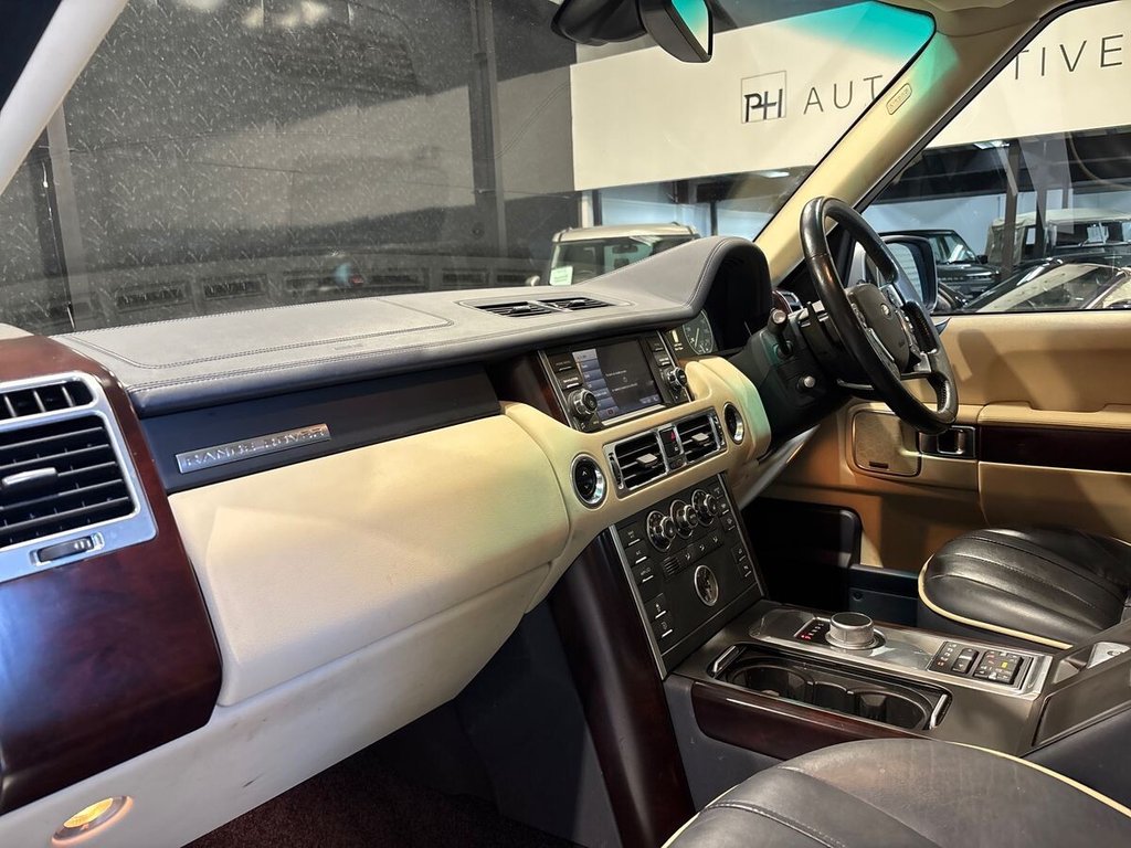 Used Land Rover Range Rover 2011 for sale - 78082613: Photo 10