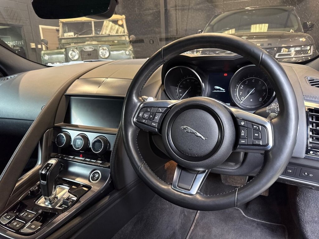 Used Jaguar F-Type 2018 for sale - 77991227: Photo 15