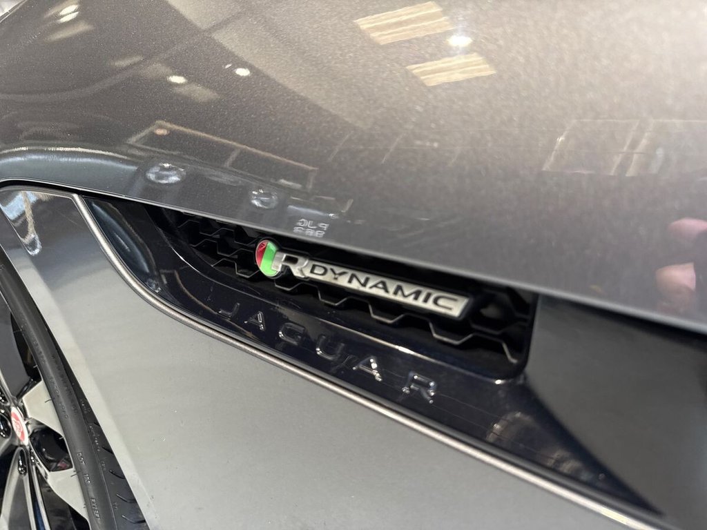 Used Jaguar F-Type 2018 for sale - 77991227: Photo 31
